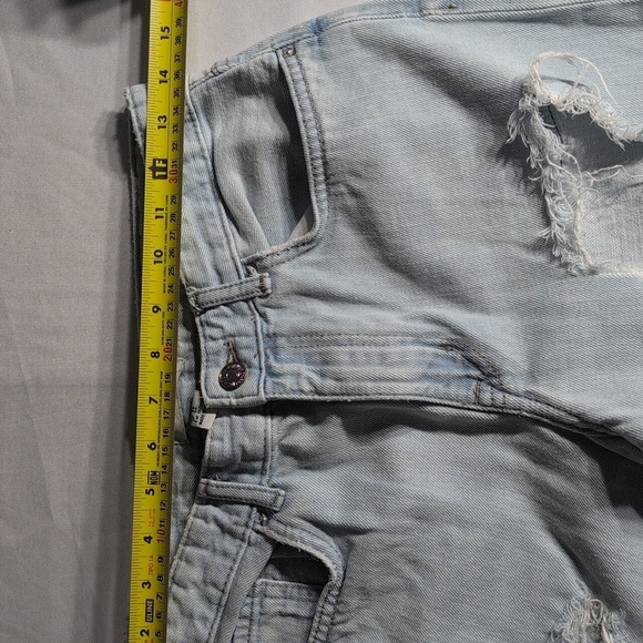 Forever21 Distressed Mom Jeans Size 26 - Picture 6 of 8